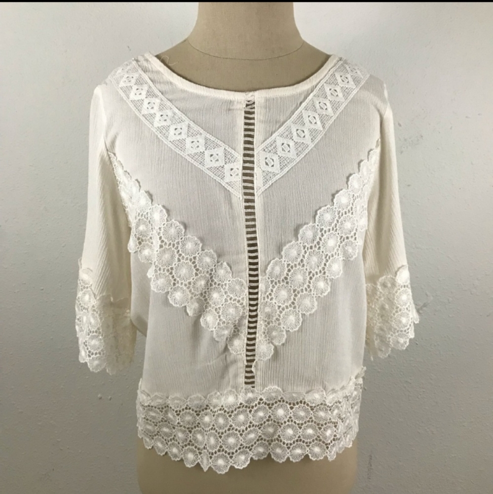 NWT Woman's lace Ivory tie back top
